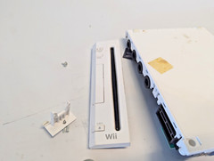 PARTS ONLY – SEE PHOTOS Nintendo Wii Console – White