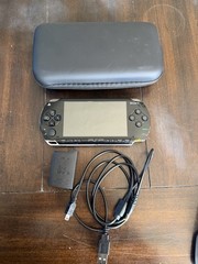 PSP- 1001b2 No Mod Original Everything Works Original Battery And Memory Card1gb