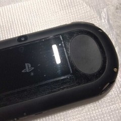 Sony PCH2000 PlayStation Vita Launch Edition 1GB – White and Black 2set