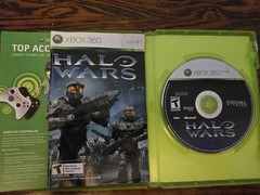 Xbox 360 S Glossy 250gb With Org Box And Complete Halo Bundle +2 Games.