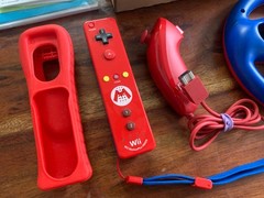 Nintendo Wii U Mario Kart 8 Deluxe Set 32GB Console w/ Mario Wheel Wiimote Rare!