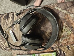 Xbox Series X Halo Edition With 4 Games And A Head Set and 2 controllers