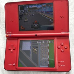 Nintendo DSi XL Super Mario Bros 25th Anniversary Edition w/charger & Game READ