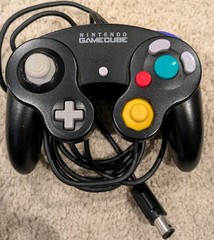 Nintendo GameCube Console Lot 4 Controllers, 3 Memory Cards, Travel Case. TESTED