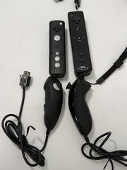Nintendo Wii RVL-001 Black Bundle w/ 2 Controllers & Mario Kart -Tested- READ