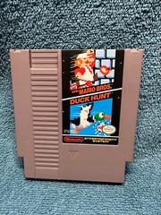 Nintendo NES System Mario Games 2 Controllers Zapper Cords Tested