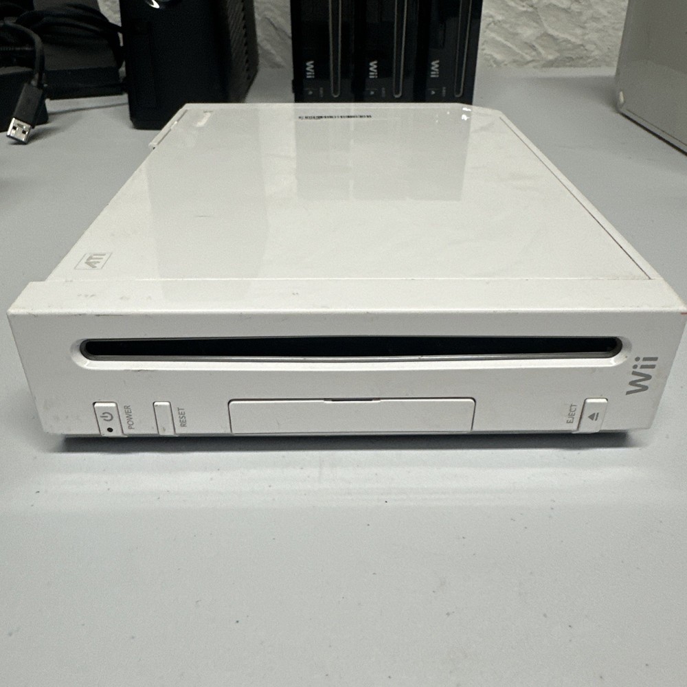 Nintendo Wii White RVL-001 Gamecube Compatible Tested, Works – Console Only