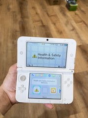 Nintendo 3DS XL Pokemon Pikachu Edition Yellow Handheld System Complete In Box