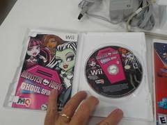 Nintendo Wii RVL-101 Console System Bundle -Remote w/ Mario ,Monster High, Cars