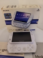 Sony PSP GO 16GB PSP-N1001 Console Handheld Portable Pearl White In Box
