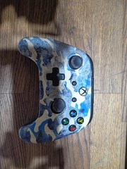 Microsoft Xbox One S White Console w/ 3 Controllers Blue Camo Black