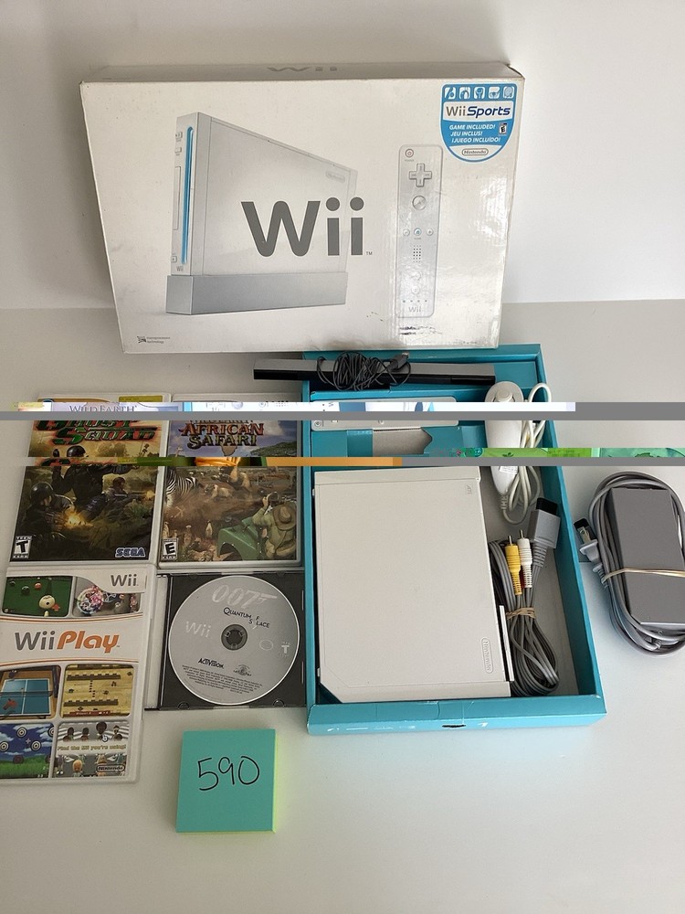 BOXED Nintendo Wii 4 Game Shooting Bundle Video System RVL-001 Console No Reserv