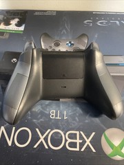 Microsoft Xbox One Halo 5: Guardians Limited Edition 1TB. Complete w/ Game