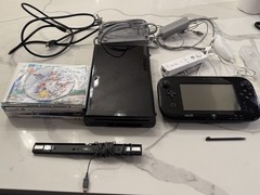 Nintendo Wii U 32GB Console Bundle w/ Wii Remote 4 Games & More -TESTED