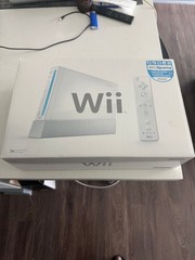 Nintendo Wii Sports White Home Console w/ 4 games