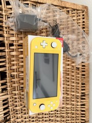 Nintendo Switch Lite Yellow 32GB Handheld Console Wi-Fi USB-C w/ Box