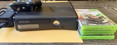 Microsoft Xbox 360 S Slim W/250gb Hard Drive 5 Used Games 5 Used Controllers Lot