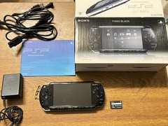 Sony PSP 2000 Handheld System BLACK JAPAN Region Free