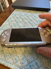 Sony PSP-3001 PlayStation Portable Handheld System Silver and Case. PARTS!