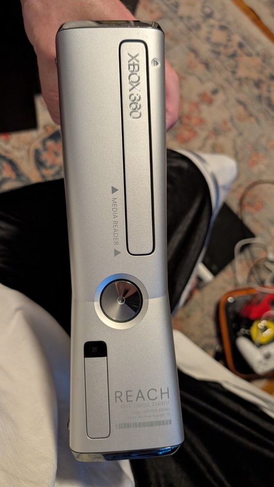 Microsoft Xbox 360 S Halo: Reach Limited Edition 250GB Silver Console
