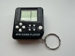 Mini Pocket Game Console Keychain 26 Built-in Games Toy Retro Fun Nostalgic Gift