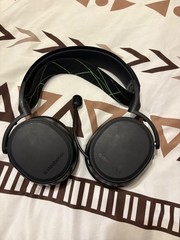 xbox series x console bundle used 2 controllers elite. Steel series headset used