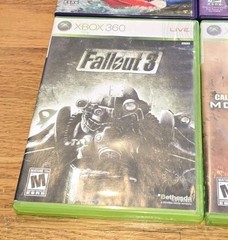 Xbox 360 Kinect Special Edition 250GB Hard Drive With Sensor & 8 Games In Box