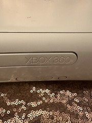 2 CONTROLLERS With Charger/ Holder Bundle Microsoft XBOX 360 PRO Gaming System
