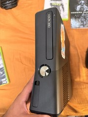 Microsoft Xbox 360 S Kinect 4GB Black Console with 320GB drive. Model 1439