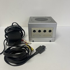 Nintendo GameCube Platinum Console Silver DOL-101 Tested with Power/AV Cords