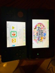 Nintendo 3DS Green Teal Handheld Console w/ Stylus Super Smash Bros 2GB SD