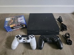 Sony PlayStation 4 PS4 Slim 500GB Console Bundle 2 Controllers 4 Games Tested