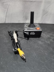 2002 Jakks Pacific TV Games Video Game System ATARI Plug N Play