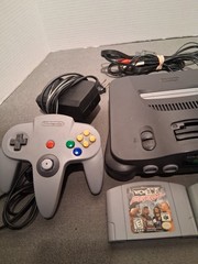 Nintendo 64 Gray Console Bundle 2 Controllers Power/AV + 007 & WCW nWo Revenge