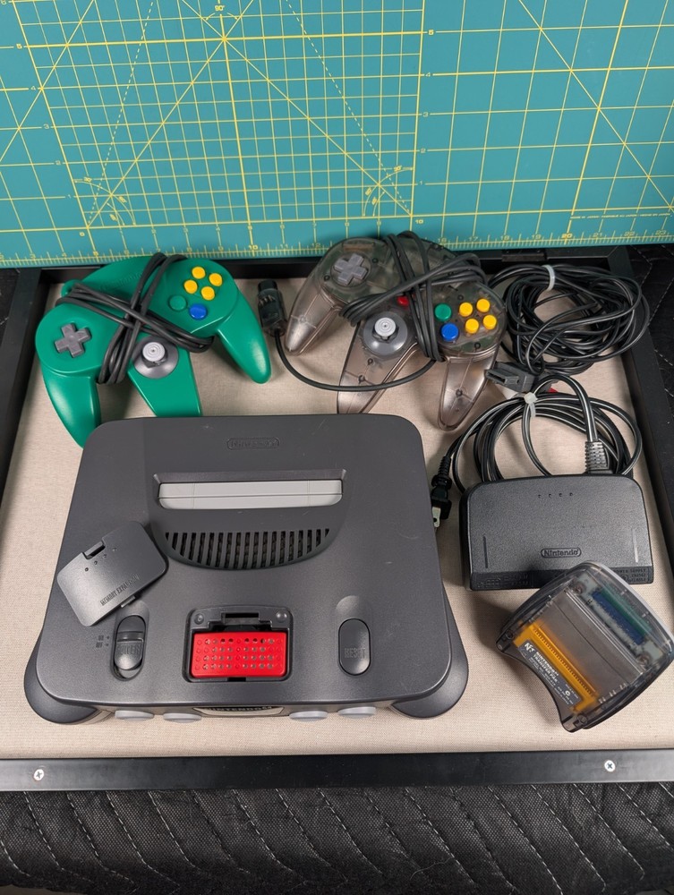 US Nintendo 64 Console, 2 Controllers, Expansion, Memory Card, Gameboy Xfer Pack