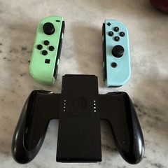 Nintendo Switch 32GB Console Green/Blue Joy-Con Dock HDMI USB-C Wi-Fi 1080p