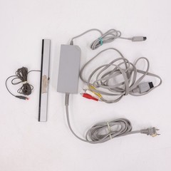 Nintendo Wii White Console Bundle RVL-001 GameCube Port 3 Remotes Nunchuk Games