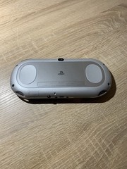 1433 Sony PlayStation Vita PCH-2000 Silver For Parts