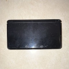 Nintendo 3DS Cosmo Black Charger and Stylus Included