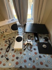 Xbox Series S With 60hz Monitor And Controller, Keyboard, Mouse And Wires