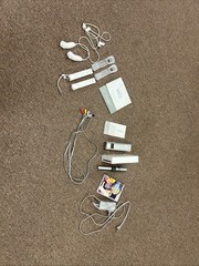 Nintendo Wii RVL-001 White Console + 2 OEM Remote & Nunchuck + 1 Game + Manuals