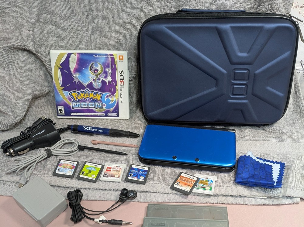 Nintendo 3DS XL Blue Console Bundle w Accessories + 7 Games TESTED WORKS GREAT