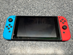 Nintendo Switch – Neon Red/Neon Blue 32GB Handheld Black Console Set