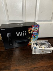 Nintendo Wii RVL-101 Black (New Super Mario Bros) Console Bundle In Box 5 Games
