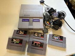 Nintendo SNS-101 Home Console – Gray With Controllers And 5 Games