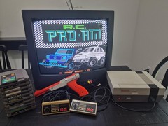 Nintendo NES Console Bundle 11 Games OEM Zapper 2 Controllers Tested Cleaned