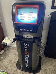 Sega Dreamcast Kiosk Display Unit with One Controller (functional)