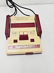 Nintendo Famicom Console 060 Japan