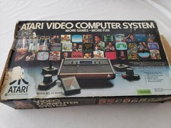 Atari 2600 Video Game Console VCS-CX2600A System Box, controller, Power Supply
