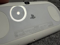 Sony PS Vita PCH-2000 ZA12 White Handheld System Wi-Fi 1GB NTSC-J CIB